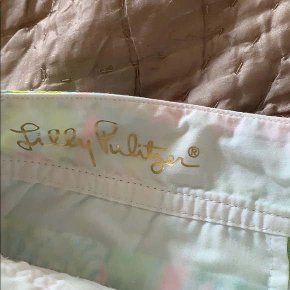 Lilly Pulitzer Walsh Shorts - Picture 4 of 5
